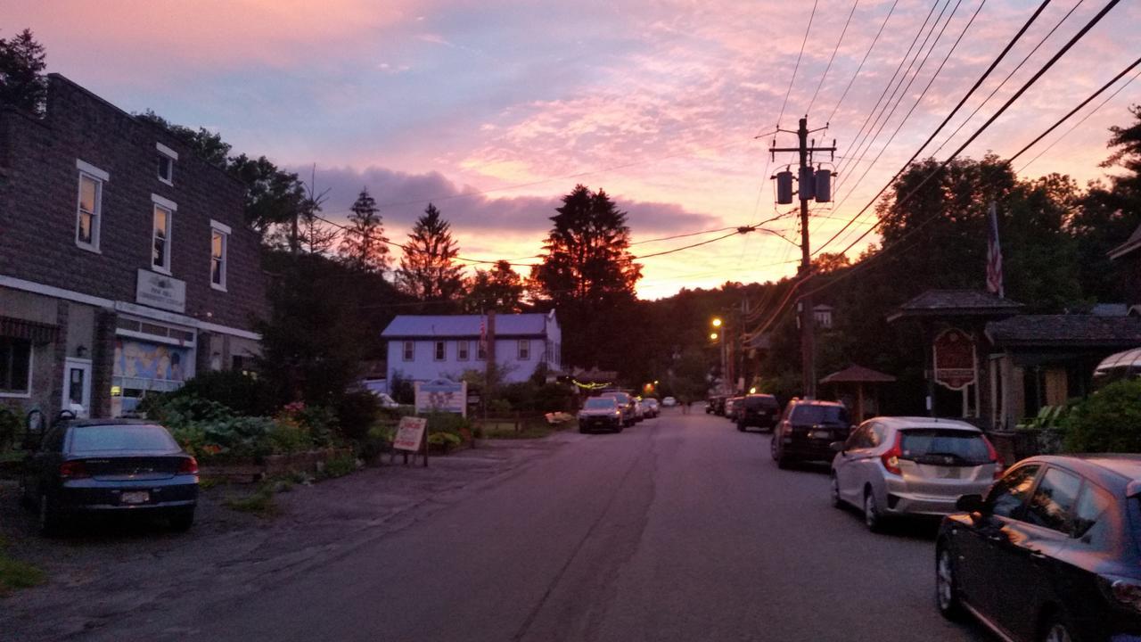 The Wheelhouse Inn Pine Hill Esterno foto